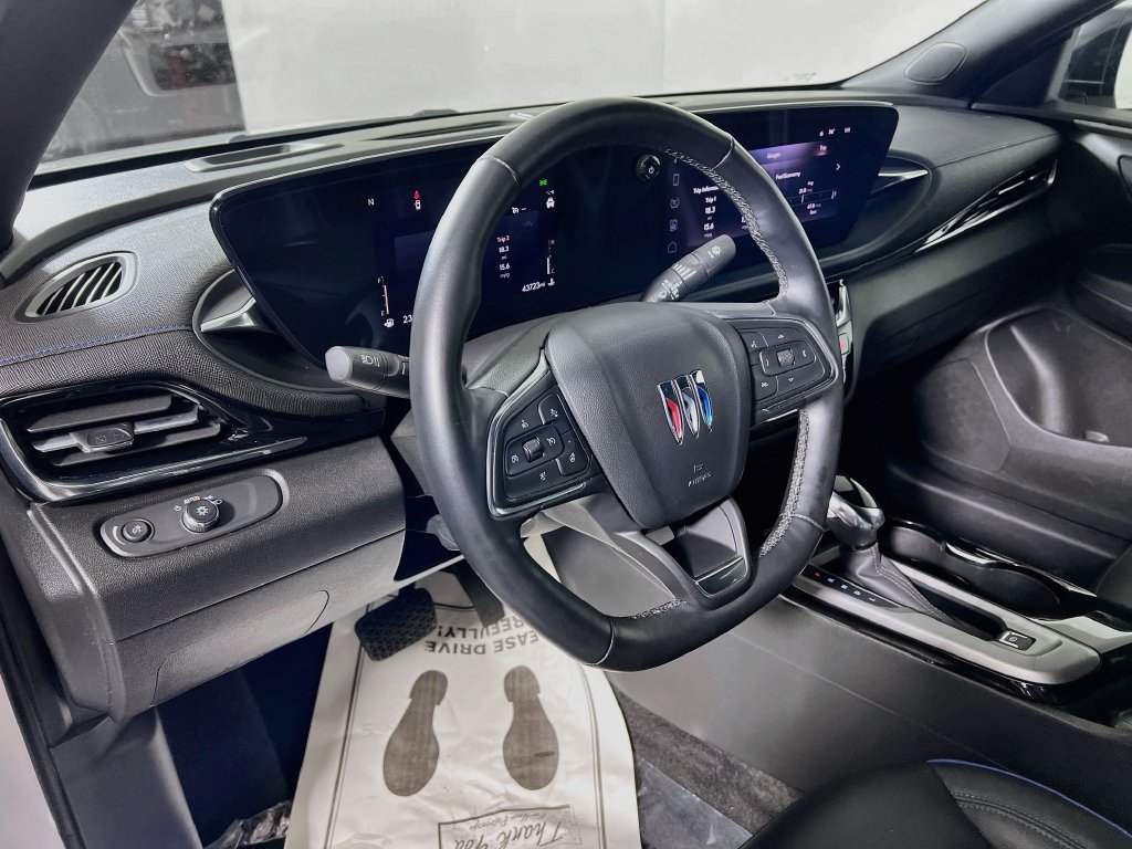 Used 2024 Buick Envista Sport Touring w/ Convenience I Package FWD image 9