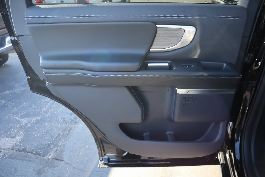 New 2025 Ford Expedition Platinum image 19