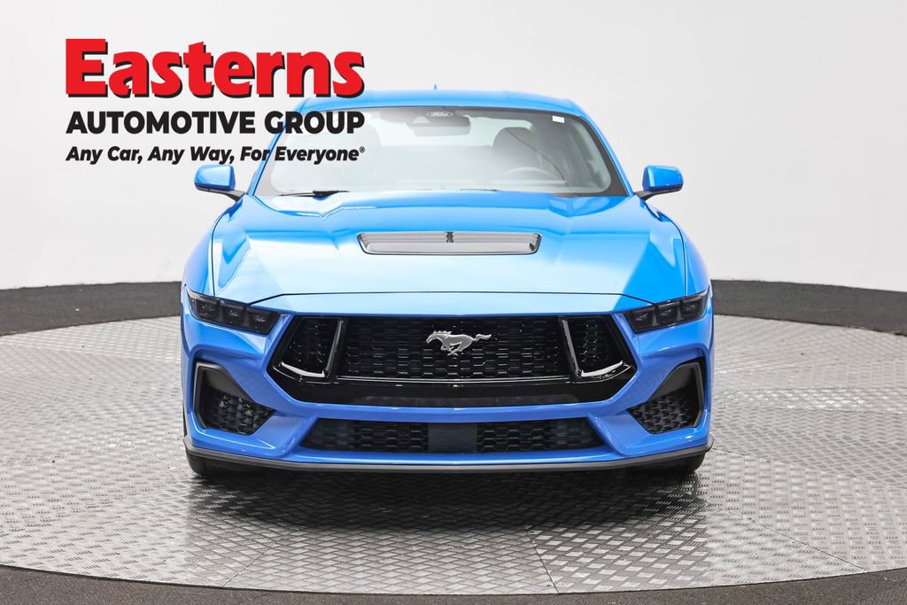 Used 2025 Ford Mustang GT RWD image 2