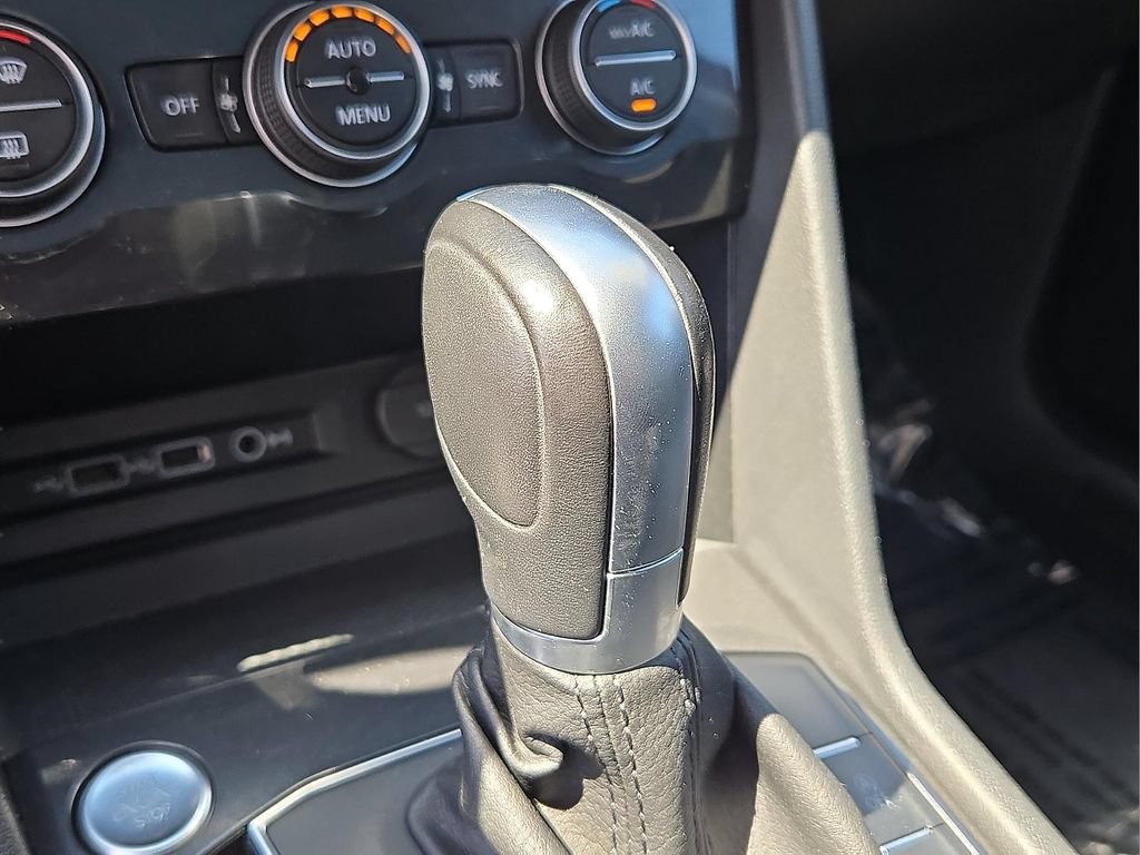 Used 2019 Volkswagen Tiguan SE w/ Panoramic Sunroof Package AWD/4WD image 15