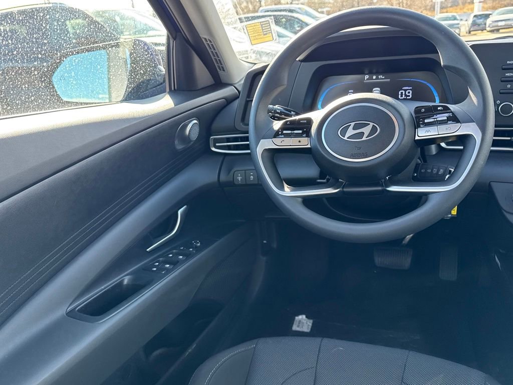 Certified 2026 Hyundai Elantra SE image 33