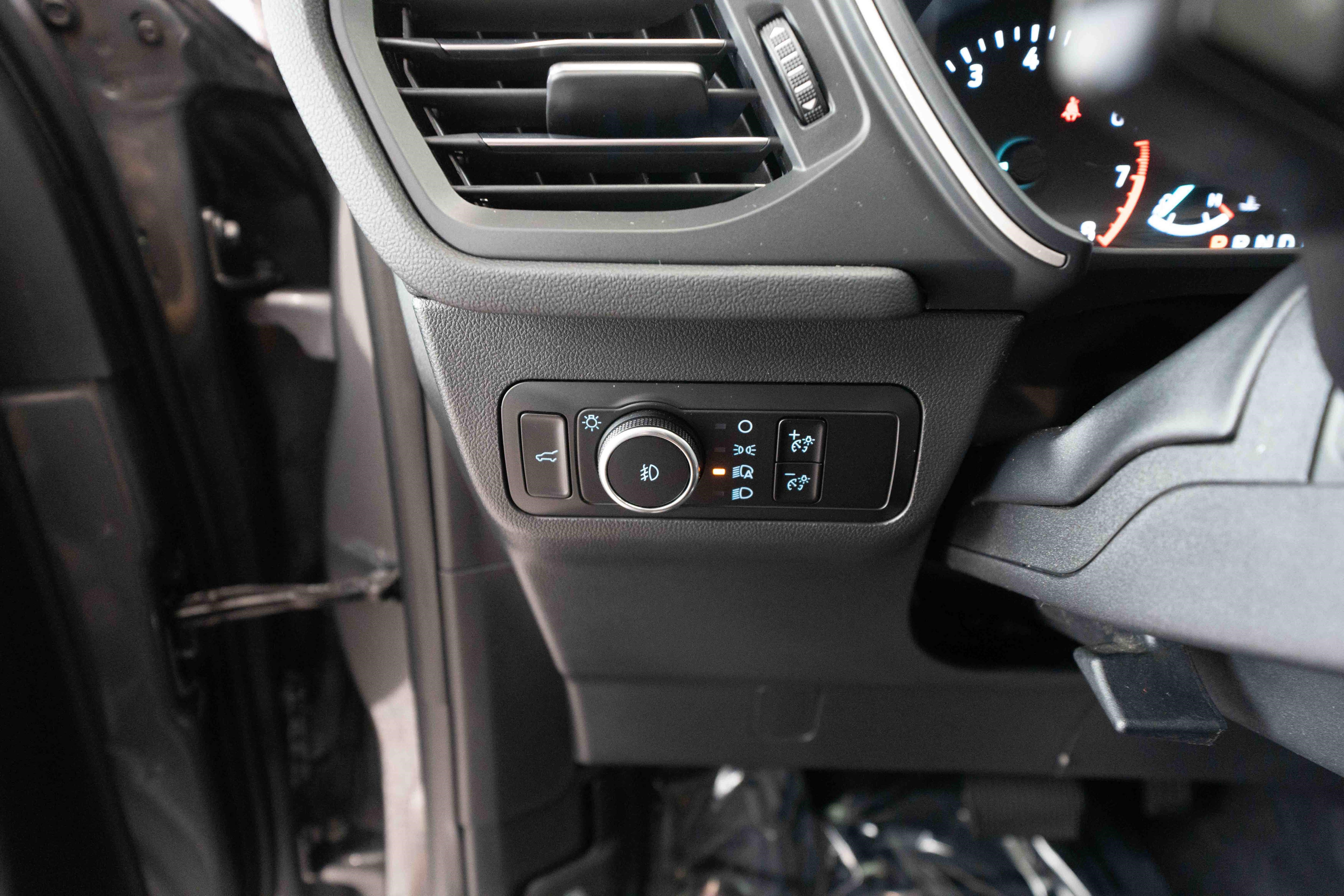 Used 2022 Ford Escape SEL AWD/4WD image 11