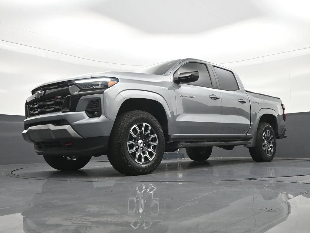 Used 2024 Chevrolet Colorado Z71 w/ Z71 Convenience Package 2 AWD/4WD image 23