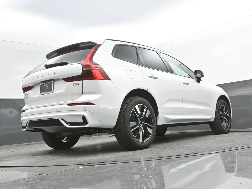 New 2026 Volvo XC60 T8 Core w/ Climate Package AWD/4WD image 36