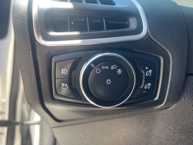Used 2014 Ford Focus Titanium image 21