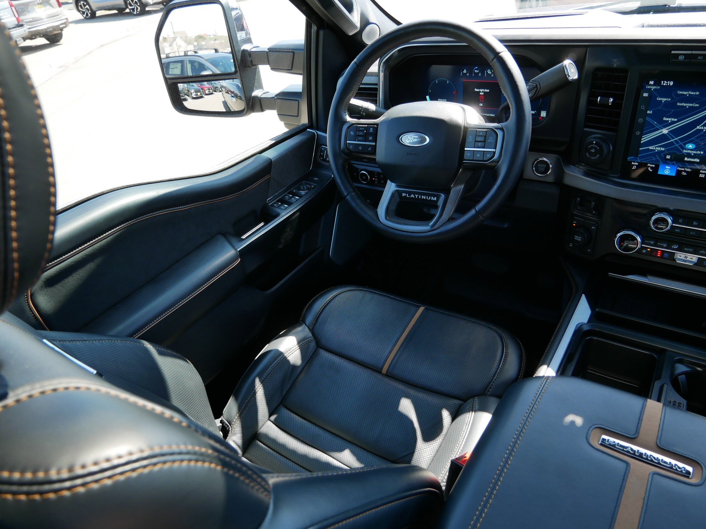 Used 2024 Ford F350 Platinum w/ FX4 Off-Road Package image 9