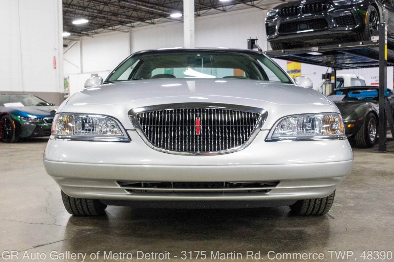 Used 1998 Lincoln Mark VIII RWD image 12