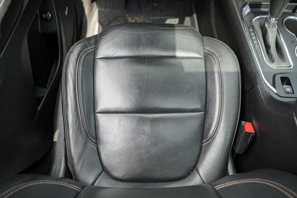 Used 2020 Chevrolet Traverse RS AWD/4WD image 28