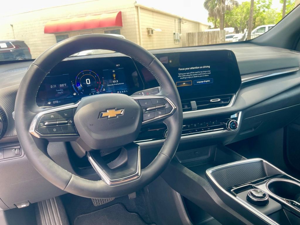 Used 2026 Chevrolet Equinox LT FWD image 12