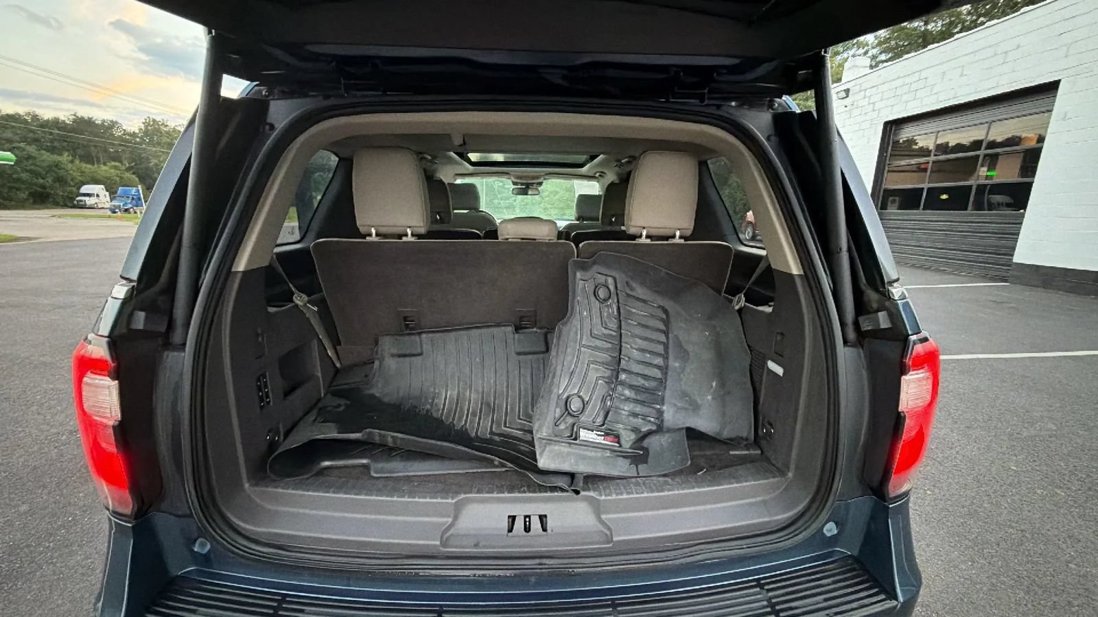 Used 2018 Ford Expedition Limited w/ Equipment Group 301A AWD/4WD image 65