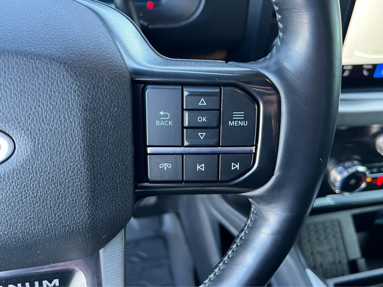 Certified 2025 Ford F350 Platinum AWD/4WD image 33