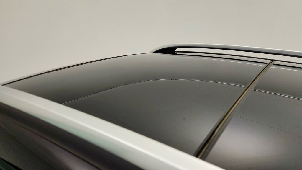 Used 2024 Mercedes-Benz EQB 300 4MATIC image 10