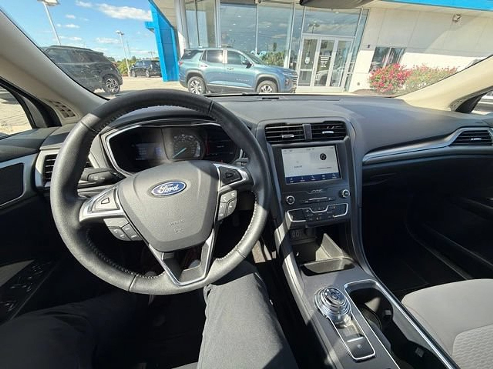 Used 2020 Ford Fusion SE w/ Equipment Group 151A FWD image 14