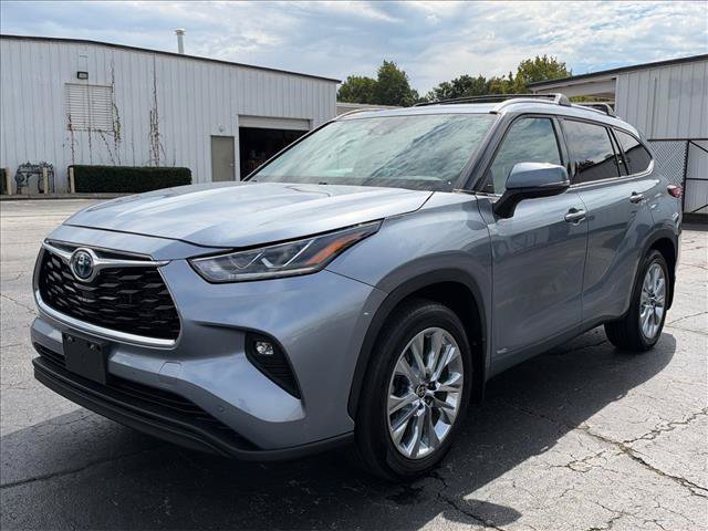 Used 2023 Toyota Highlander Limited AWD/4WD image 5