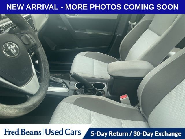 Used 2018 Toyota Corolla LE FWD image 9
