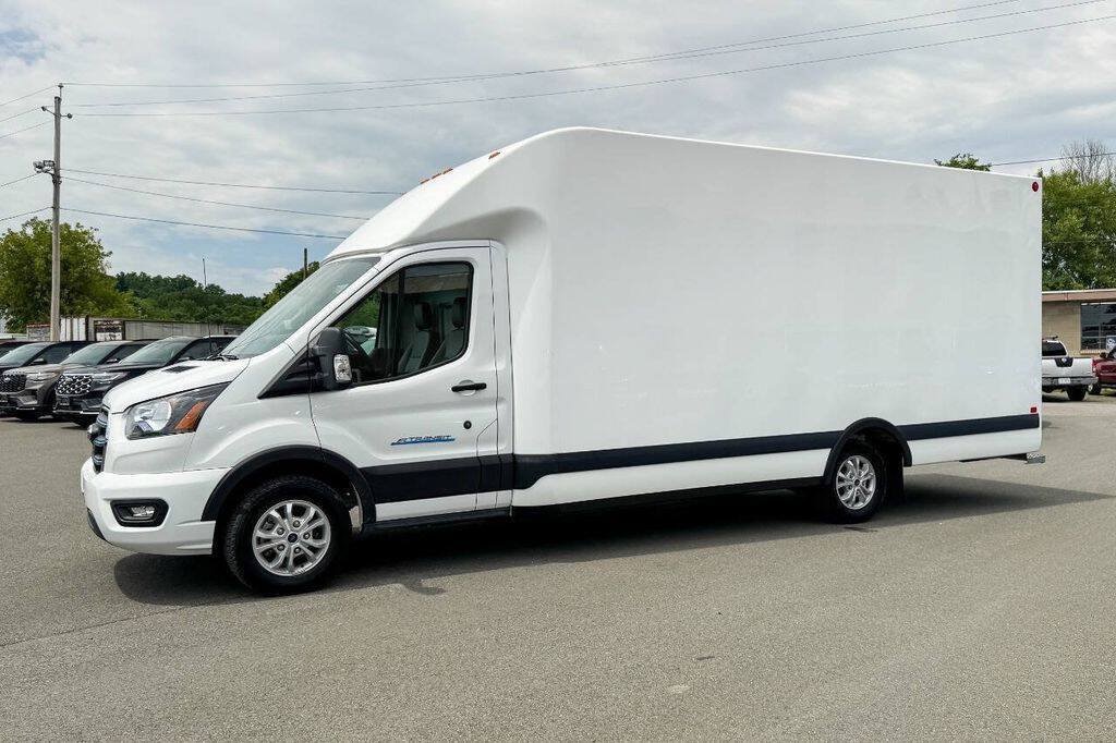 Used 2023 Ford E-Transit RWD image 6