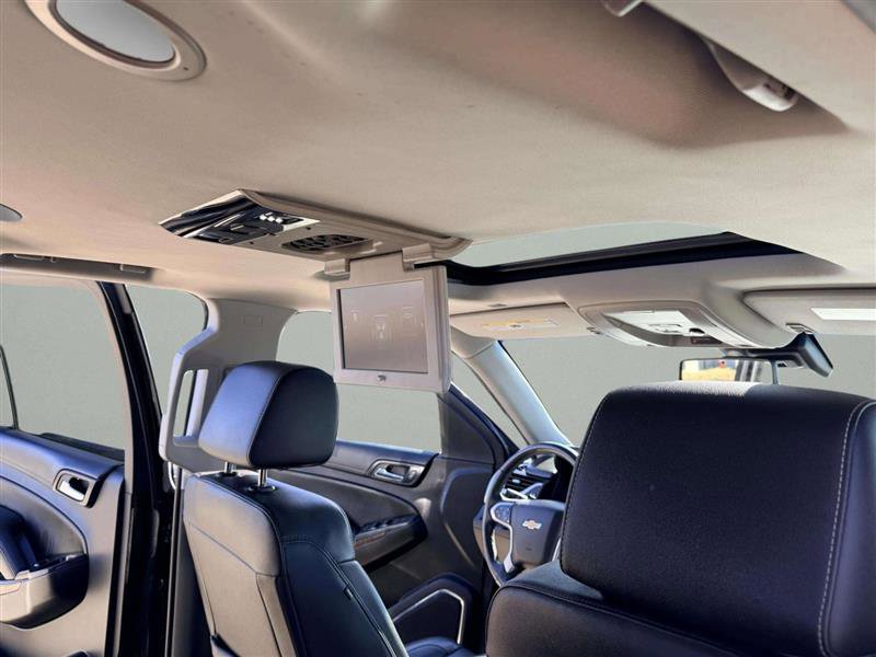 Used 2017 Chevrolet Suburban Premier image 21