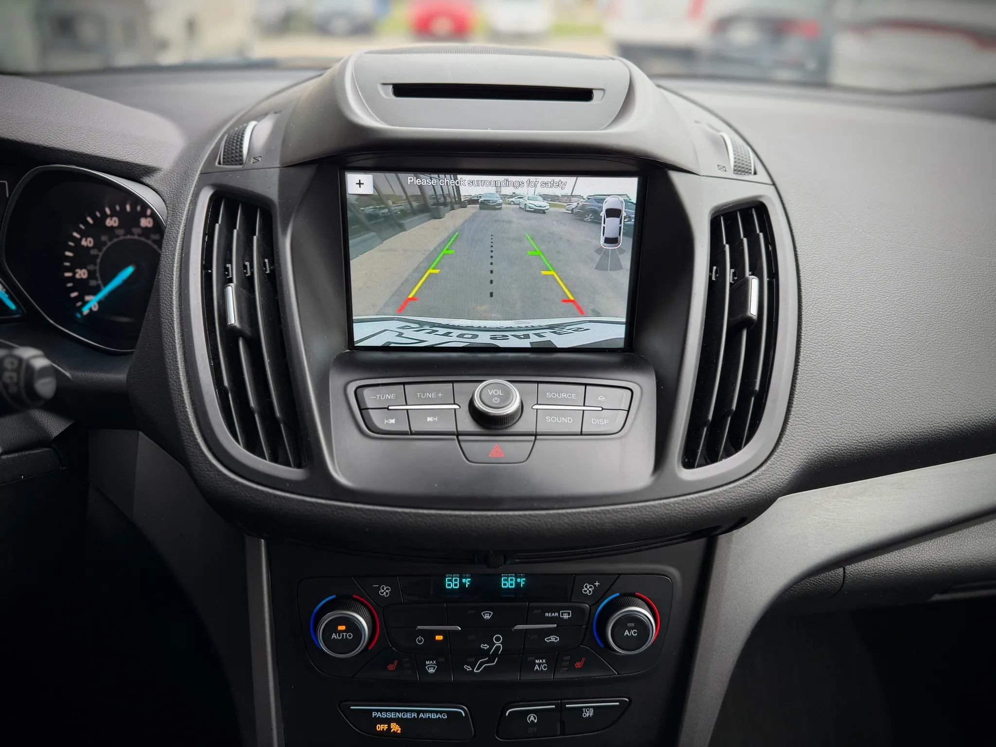 Used 2018 Ford Escape SEL image 13