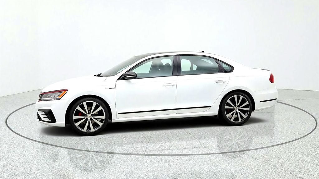 Used 2018 Volkswagen Passat 3.6 FWD image 8