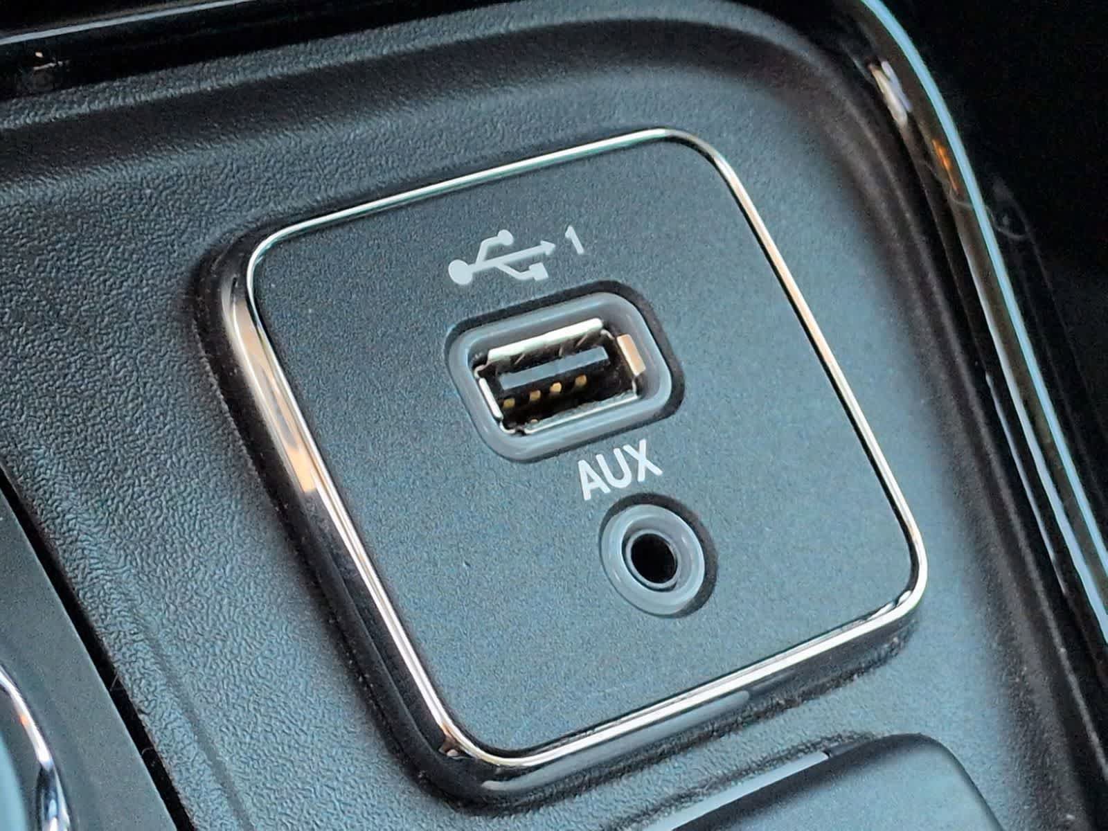 Used 2019 Jeep Compass Limited AWD/4WD image 30