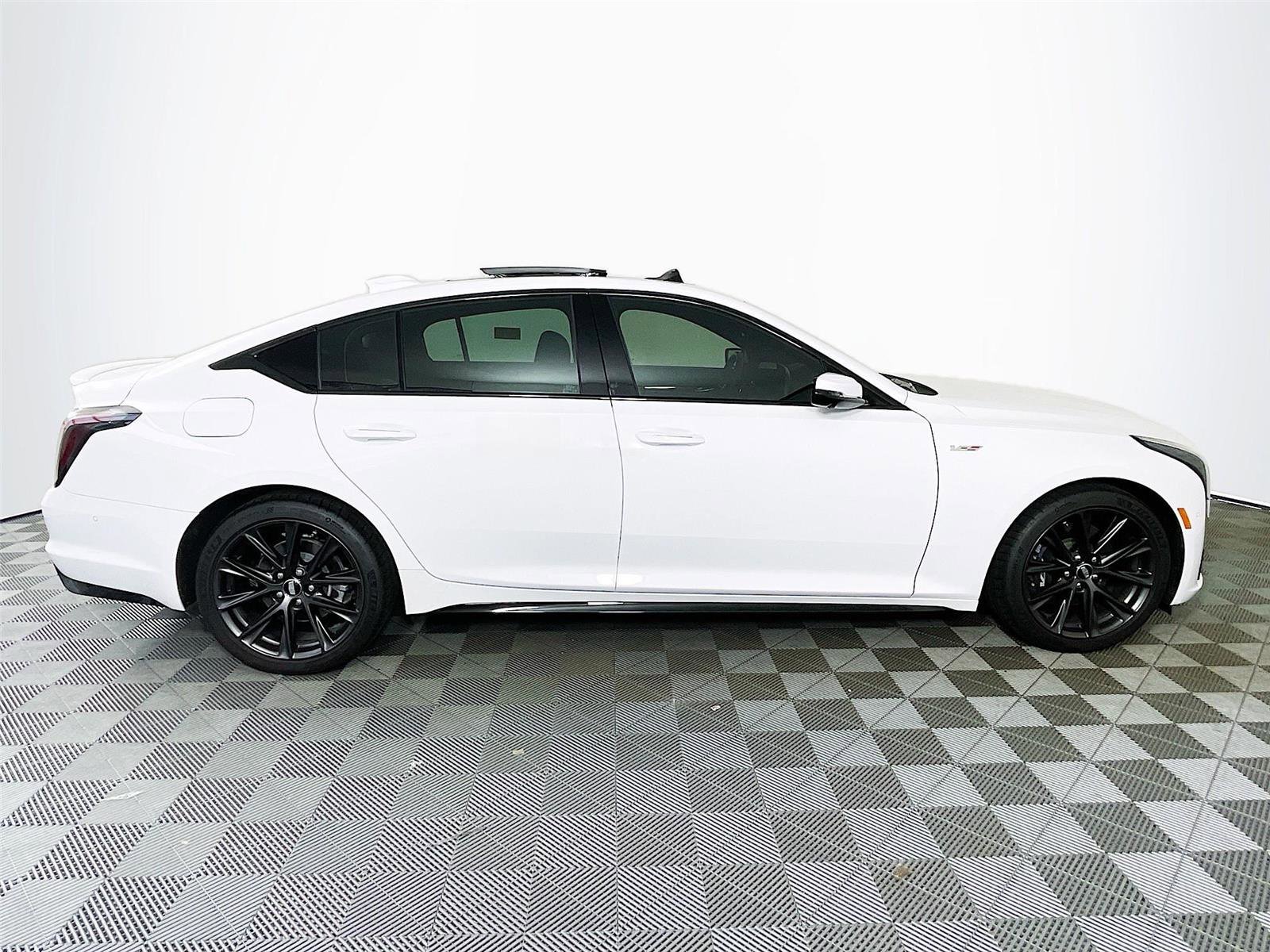 Used 2025 Cadillac CT5 V image 10