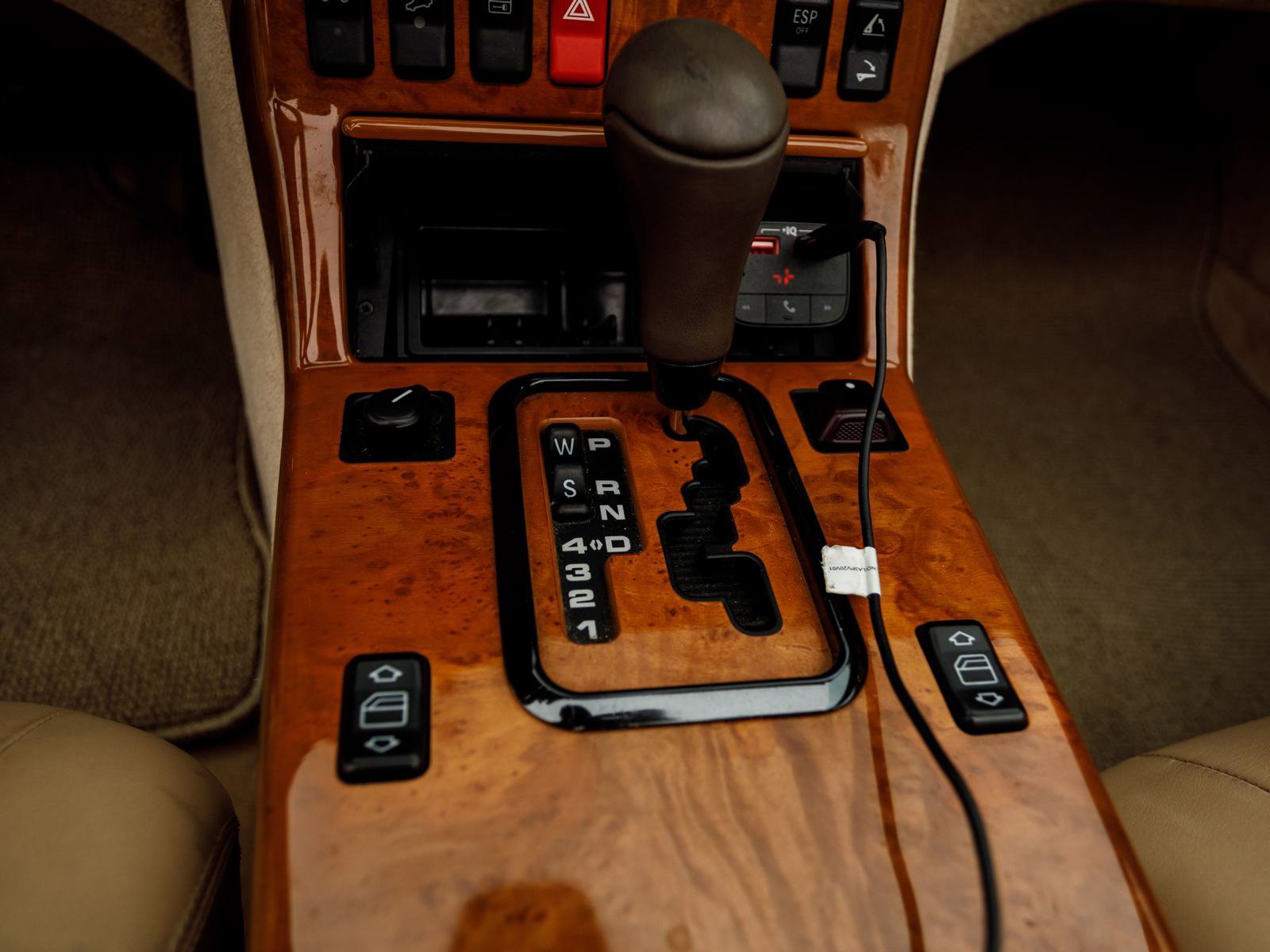 Used 2000 Mercedes-Benz SL 500 image 33