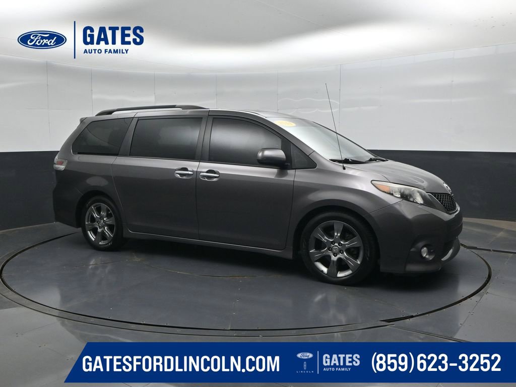 Used 2014 Toyota Sienna SE