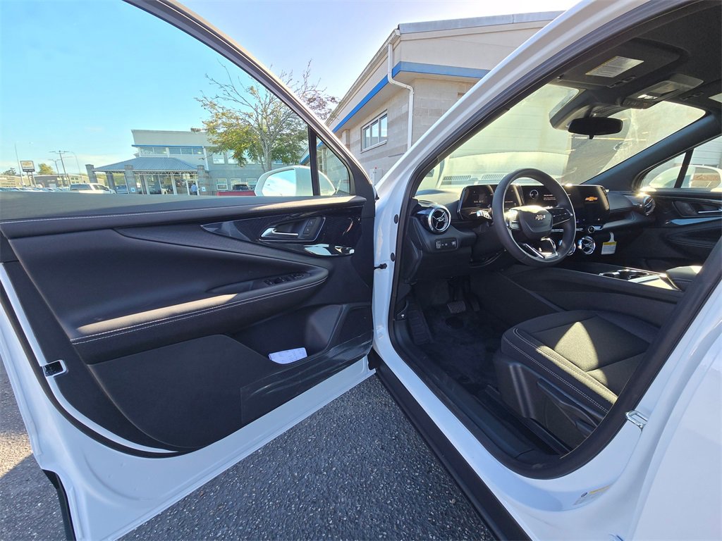 New 2026 Chevrolet Blazer EV LT image 15