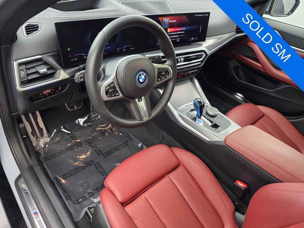 Used 2022 BMW i4 eDrive40 w/ M Sport Package RWD image 10