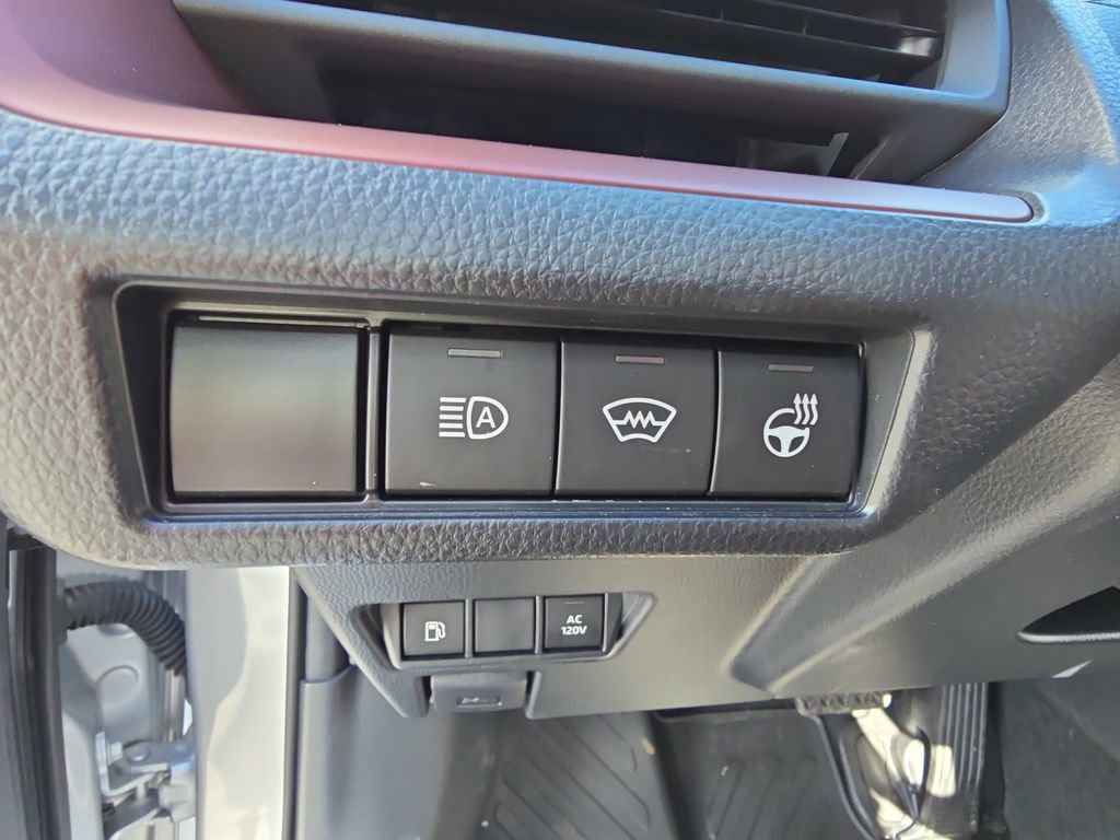 Used 2025 Toyota Prius Plug-In Hybrid image 26