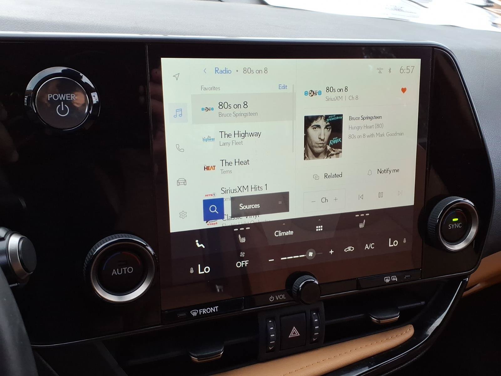 Used 2025 Lexus NX 350h AWD image 16