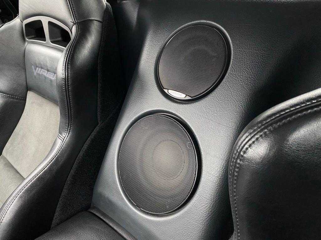 Used 2003 Dodge Viper SRT-10 image 18