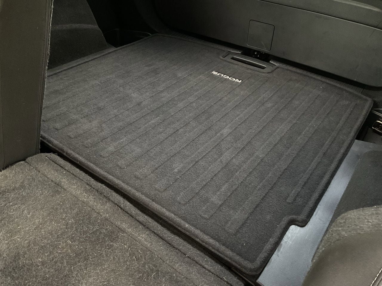 Used 2025 Nissan Rogue SV image 17