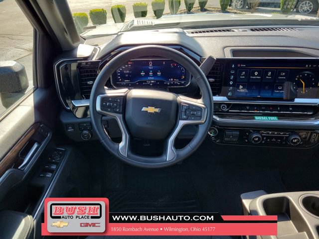 Used 2025 Chevrolet Silverado 2500 LT w/ Convenience Package AWD/4WD image 11