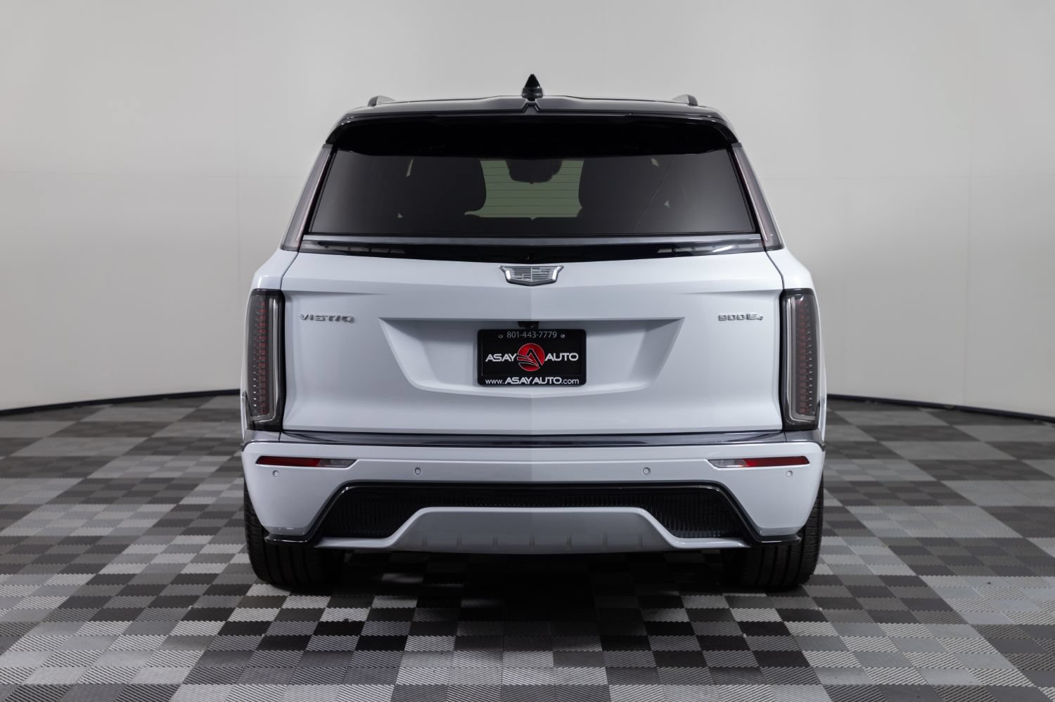 Used 2026 Cadillac Vistiq Platinum w/ LPO, Floor Liner Package AWD/4WD image 6