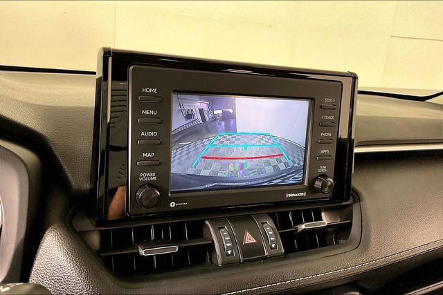 Used 2022 Toyota RAV4 XLE Premium image 13