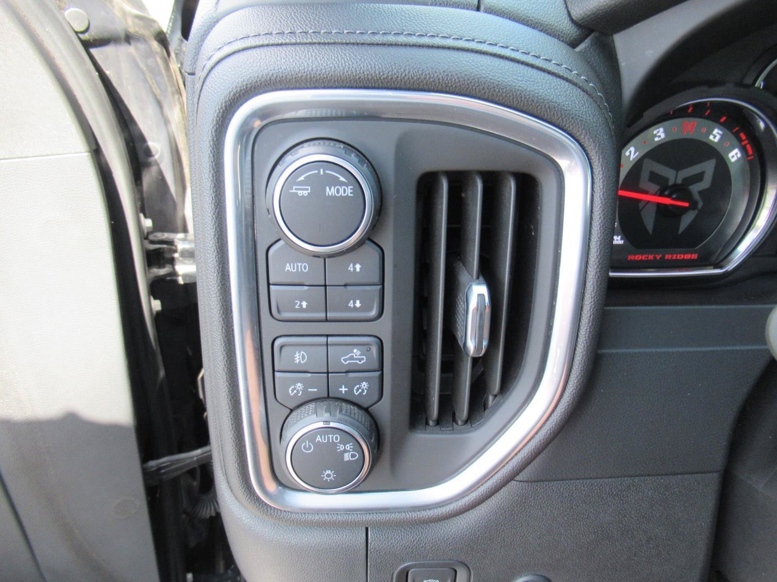 Used 2021 Chevrolet Silverado 1500 RST w/ All Star Edition Plus AWD/4WD image 23