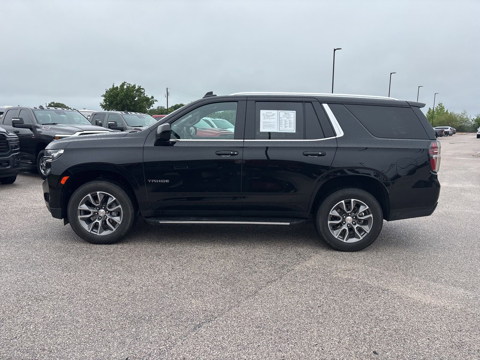 Used 2024 Chevrolet Tahoe LS w/ Driver Alert Package RWD image 2