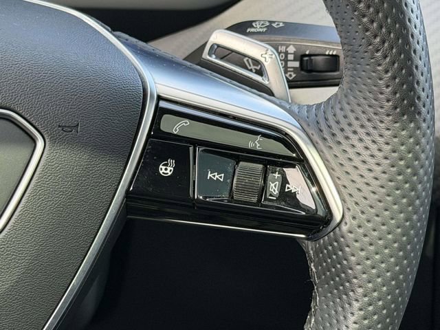 Used 2023 Audi e-tron GT Prestige w/ Prestige Package image 20