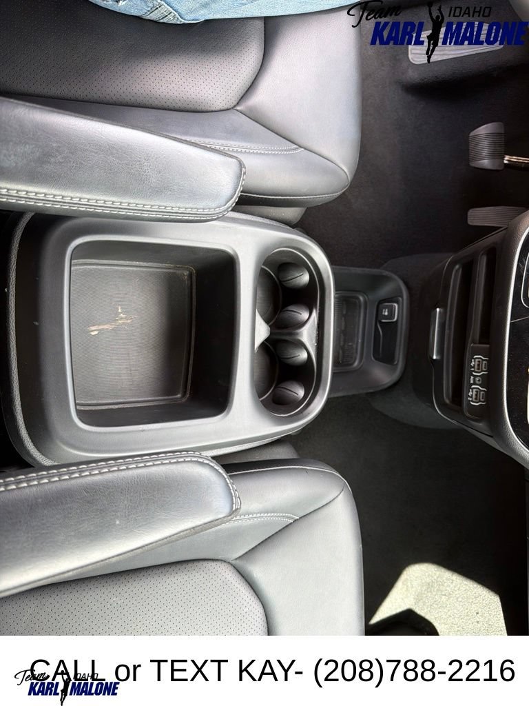 Used 2025 Chrysler Pacifica Select FWD image 28