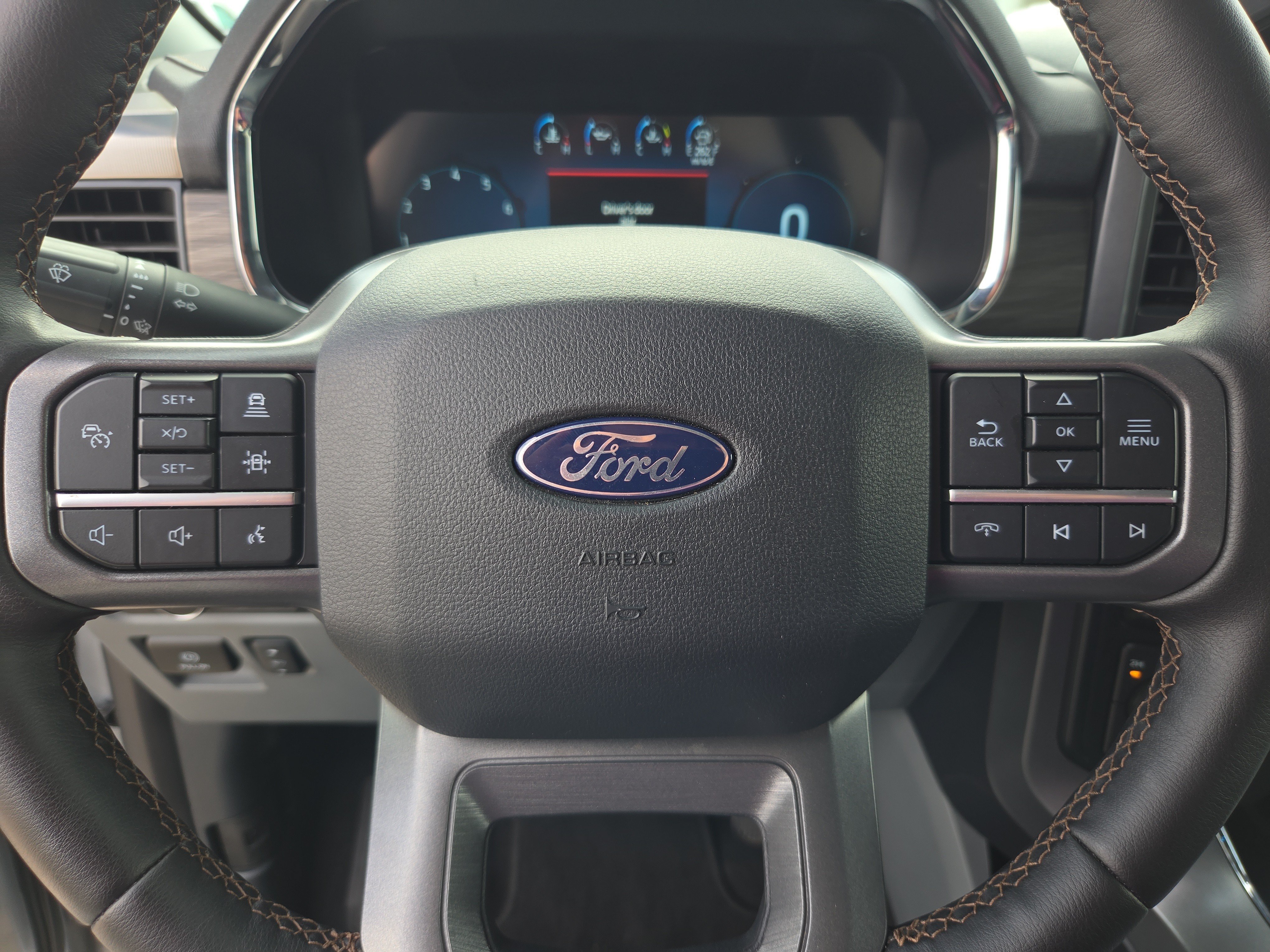 Used 2025 Ford F150 Lariat AWD/4WD image 18