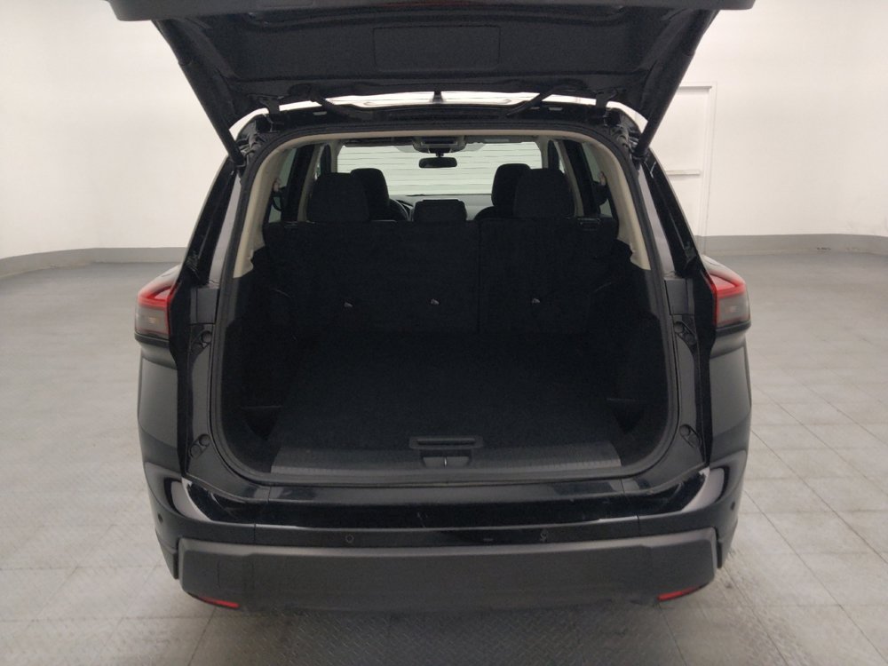 Used 2025 Nissan Rogue SV FWD image 29