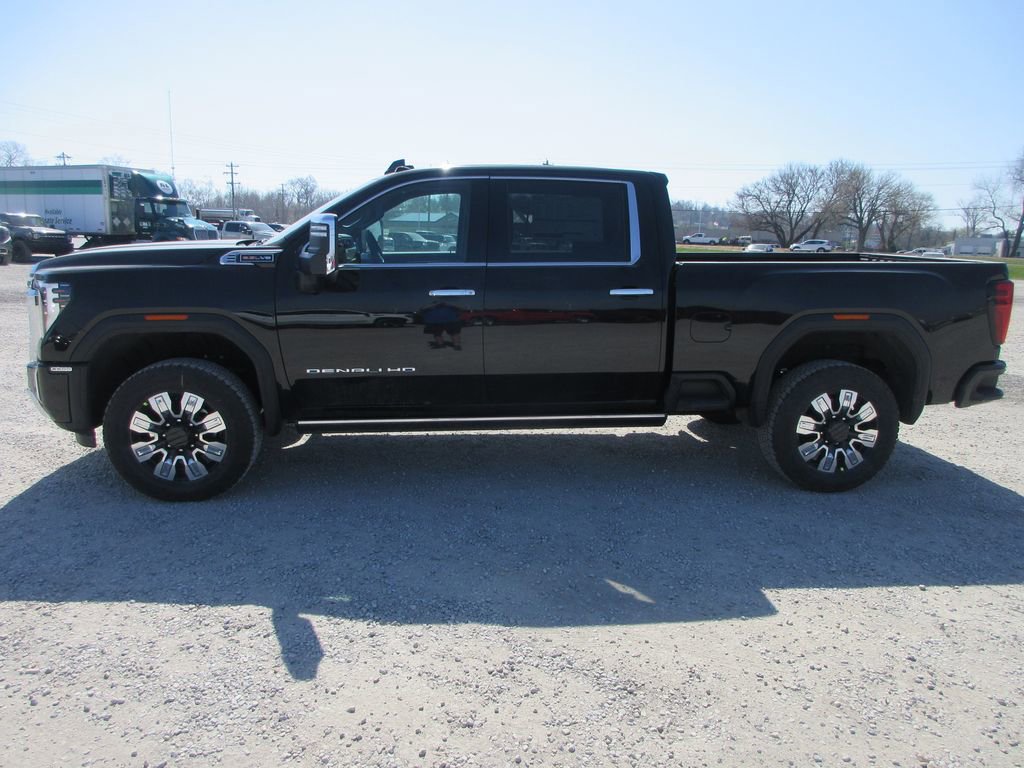 New 2026 GMC Sierra 2500 Denali w/ Denali Reserve Package image 10