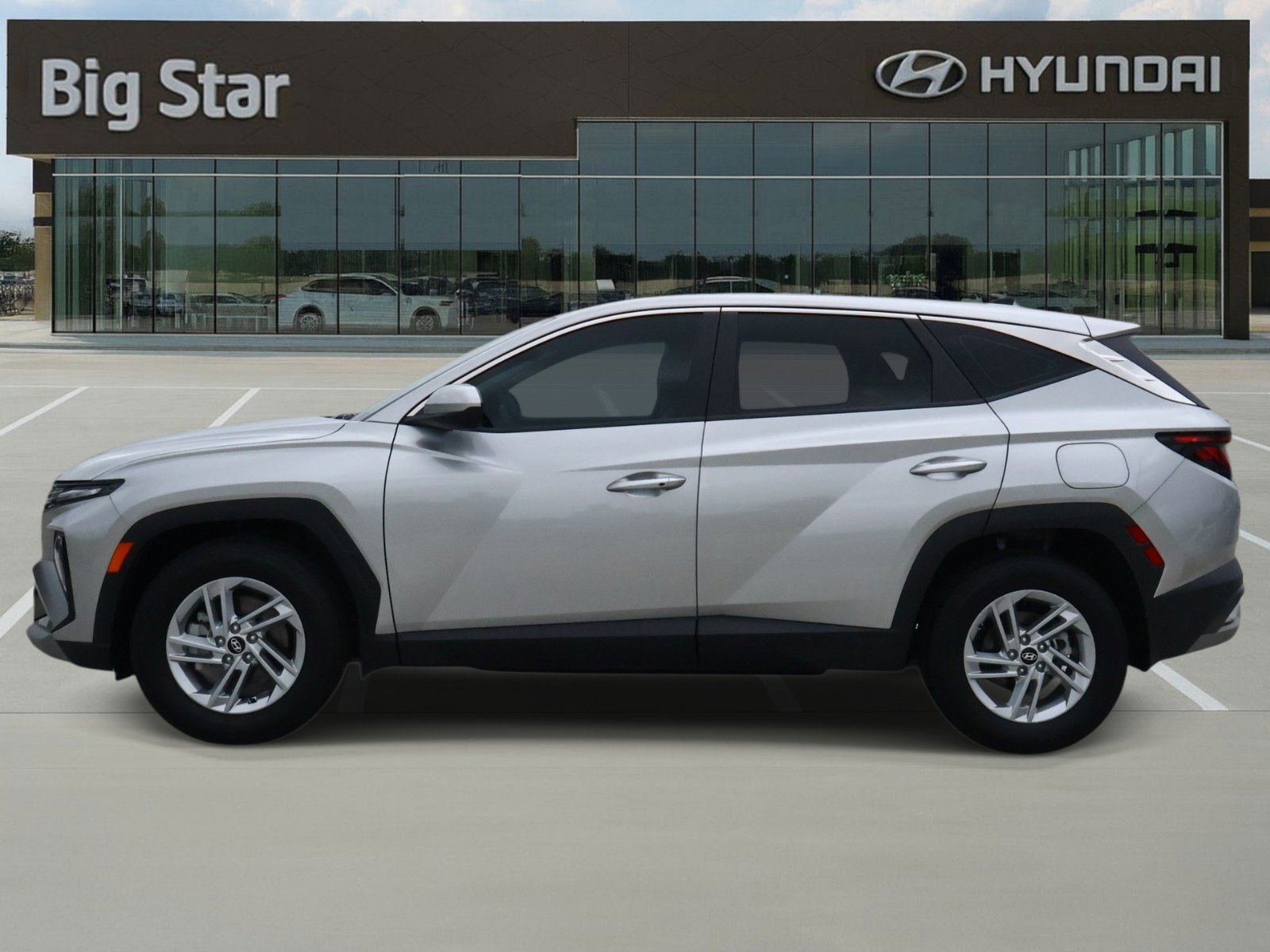 Used 2026 Hyundai Tucson SE FWD image 2
