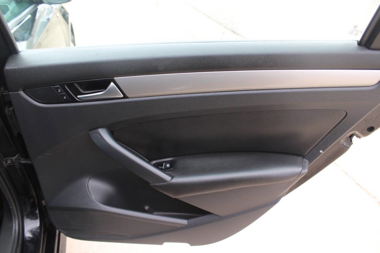 Used 2014 Volkswagen Passat 2.5 S image 9