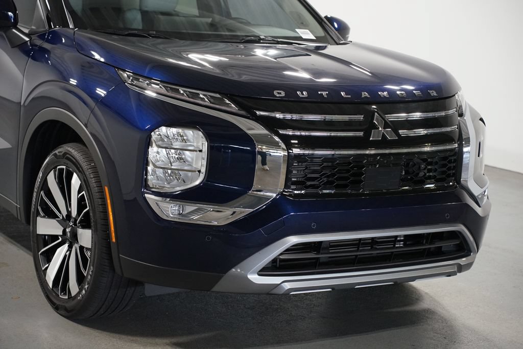 Used 2025 Mitsubishi Outlander SE AWD/4WD image 4