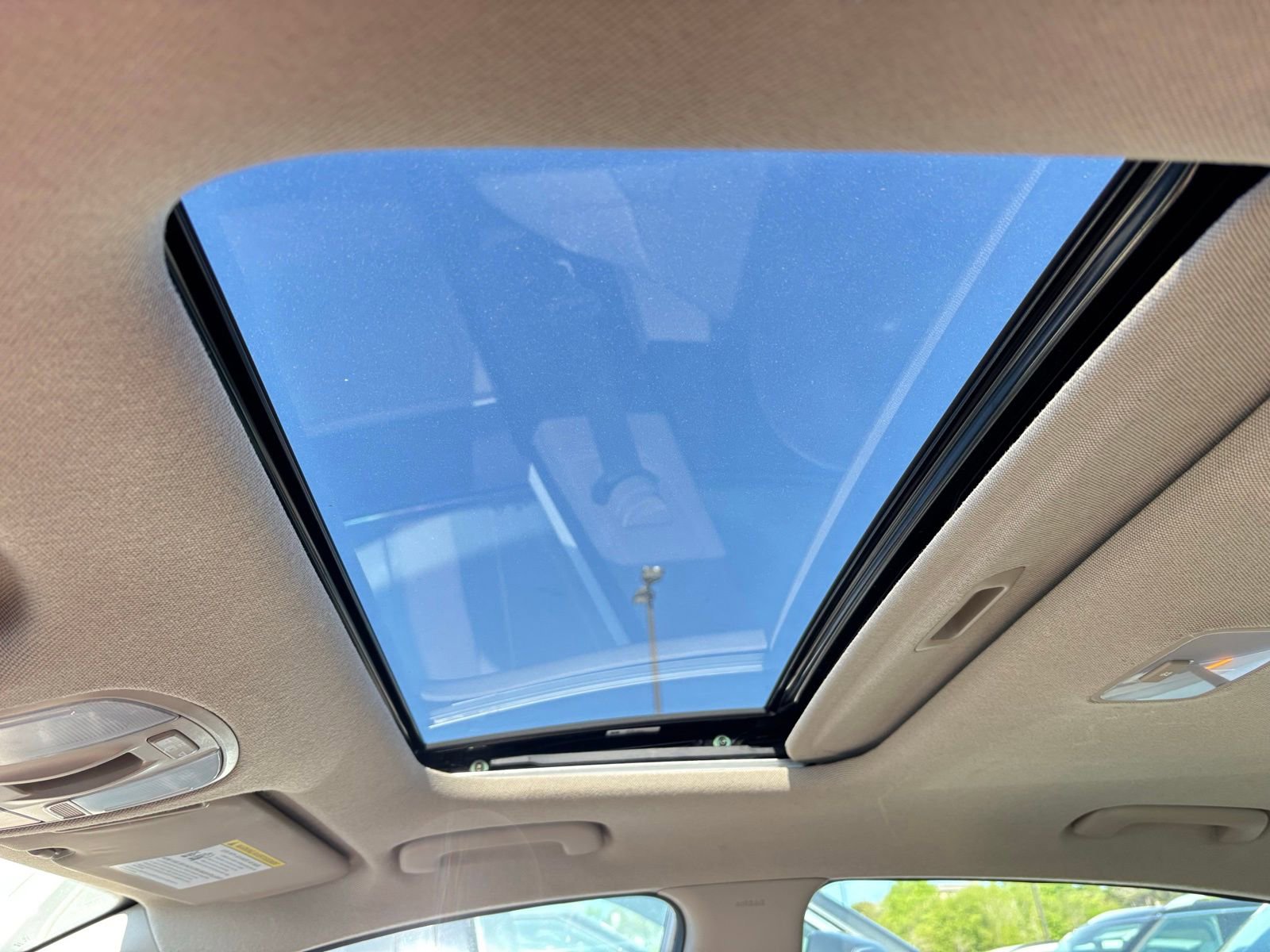 Used 2017 Hyundai Elantra Limited w/ Limited Ultimate Package 05 FWD image 11