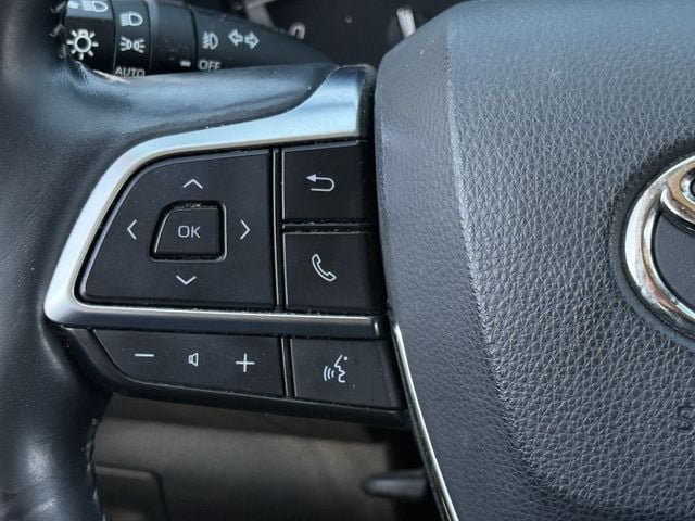 Used 2021 Toyota Highlander Limited AWD/4WD image 14