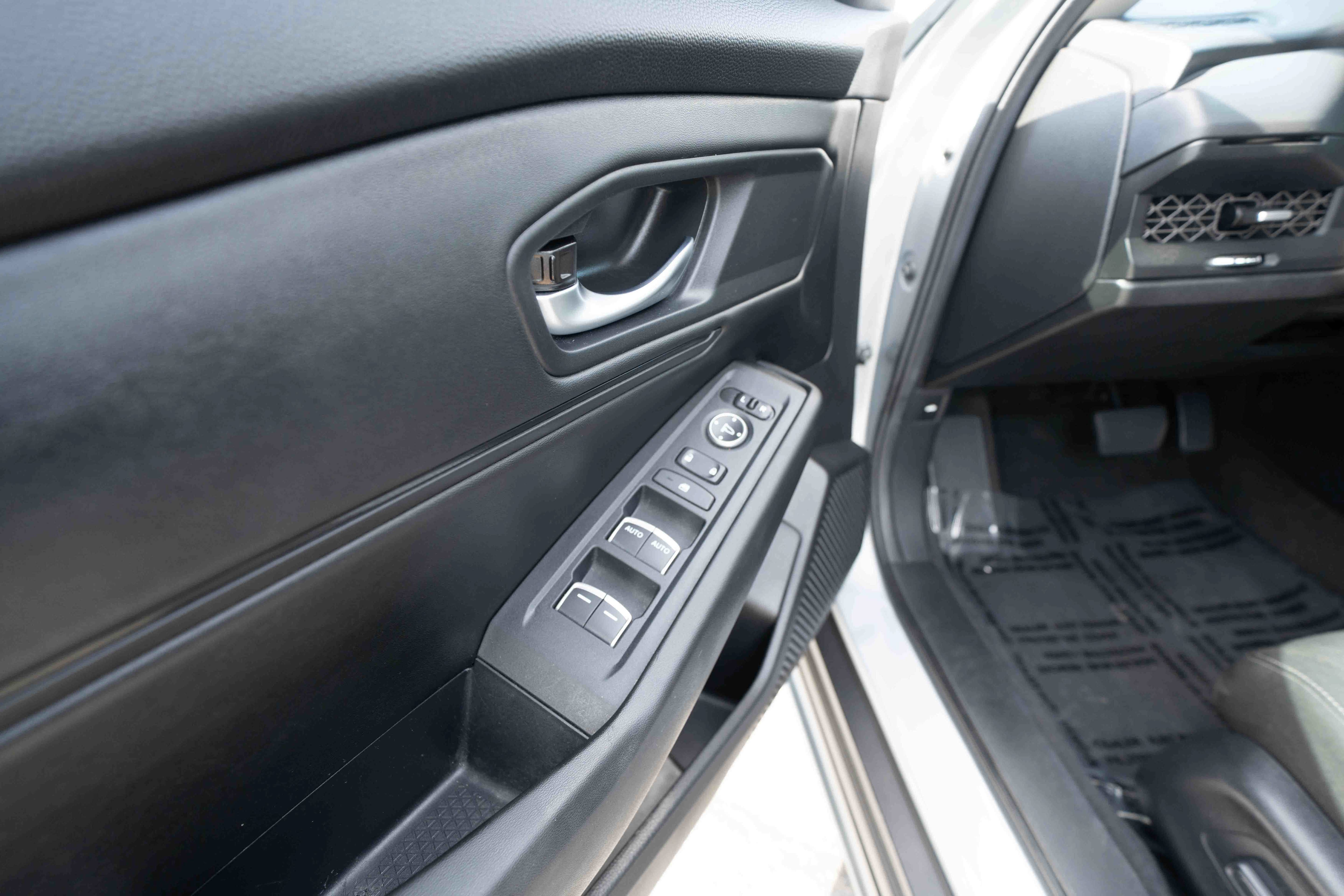 Used 2025 Honda Accord SE image 7