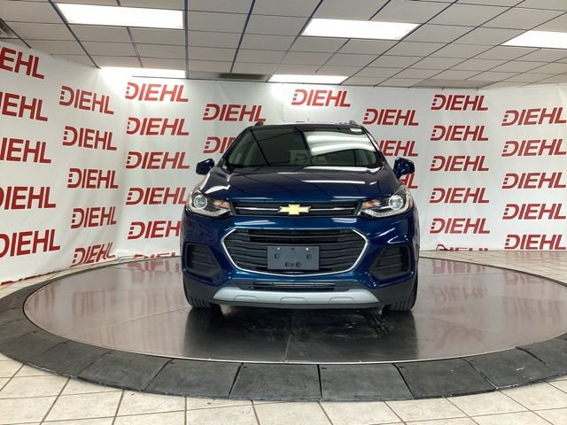 Used 2020 Chevrolet Trax LT FWD image 2